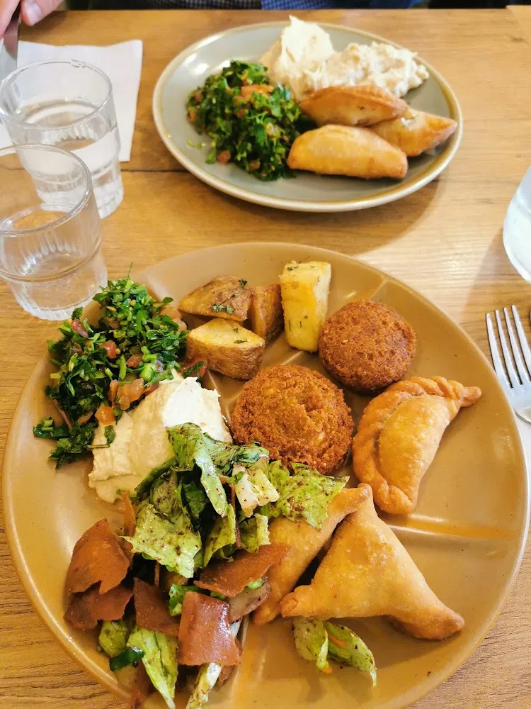 Falafel Hommos Tabbouleh Lebanese Meza